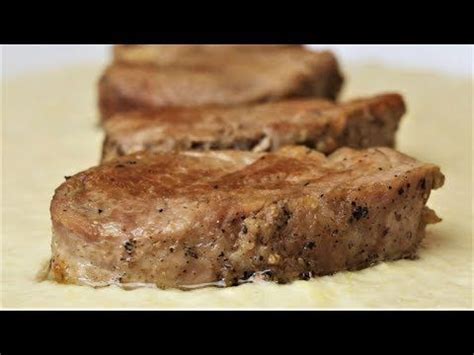 Esto vamos a poder hacerlo con cualquier puerro, incluso con un puerro que compremos en el supermercado, con la parte que no se usa para cocinar. Solomillo de cerdo con salsa de puerros, una carne tierna ...