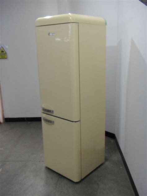 Swan SR11020CN Retro Fridge Freezer In Cream Amazon Co Uk Large