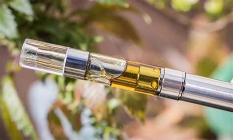 Want to learn how to use a hookah pen? How to Use a Cannabis Oil Vape Pen