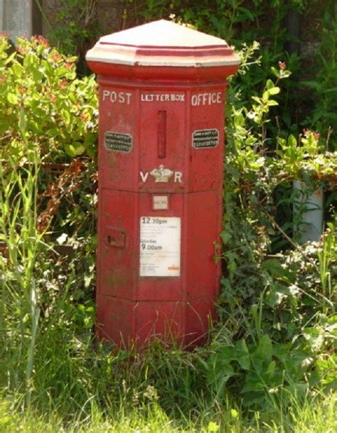 Ten Of The Oldest Pillar Boxes In The Uk Post Boxes Post Box Post
