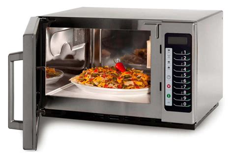 It functions as a shield, blocking the waves emitted by the oven. 8 Microwave Don'ts That Save from Explosion | Home ...