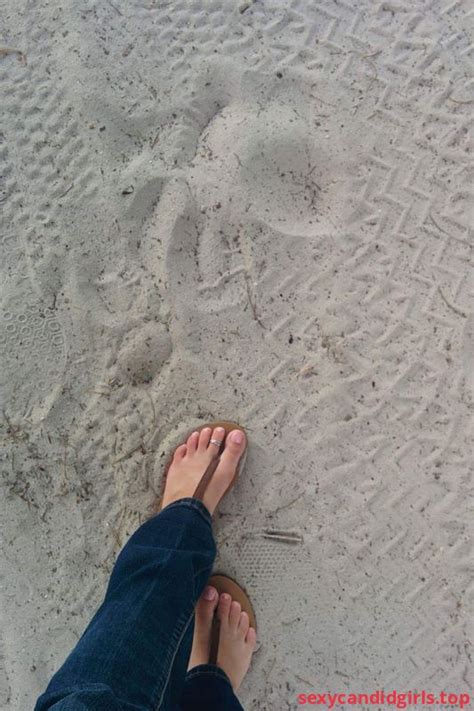 SexyCandidGirls Top Feet In Slippers On Sand Selfie Item 1