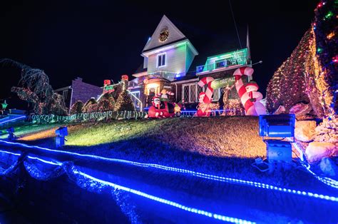 Follow me on instagram here! Dyker Heights Christmas Lights 2019 Guide With Tour Info ...