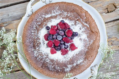 100 millionen stücke kuchen und gebäck produzieren wir jährlich in unserer. Glutenfreier Schokoladenkuchen mit flüssigem Kern