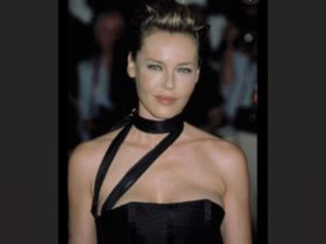 wonder woman star connie nielsen joins kaley cuoco in role play