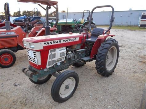 Yanmar Ym2000 Farm Tractor Sn 2tr20a 813850 3 Pth Pto Roll Bar 2