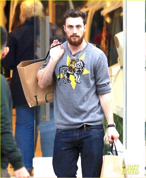 Aaron Taylor Johnson Gets In Some Holiday Shopping Photo 3827062