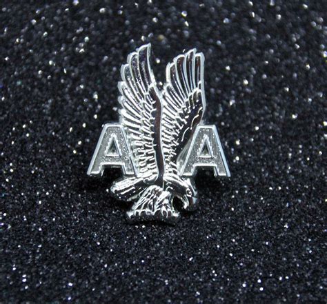 Pin Aa American Airlines Metal Pin With Eagle Ground Staff Service Pin
