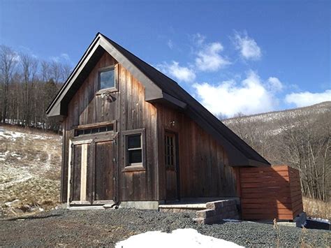 On luxuryestate you will find thousands of ads selected by the best real estate agencies in the luxury sector. Tiny Cabin in Upstate NY: Tiny House in the Catskills