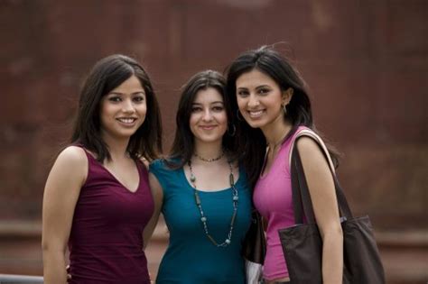 College Girls Guide Dressing Sense For College Girls In India Fashion Love Gossips
