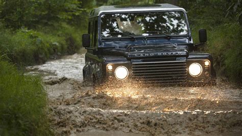 Land Rover Defender Off Road Wallpapers
