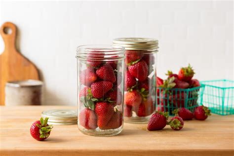 The Very Best Way To Keep Strawberries Fresh For Weeks