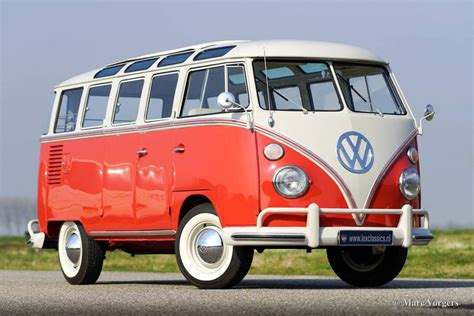 Geen advertenties, geen versieringen, geschikt voor elke generatie. 1963 Volkswagen T1 Samba Mini-bus. | Volkswagen bus ...