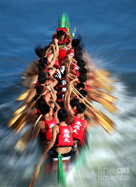The dragon boat festival taiwan is a grand festival event second to the chinese new year. The 2013 Dragon Boat Festival In Kaohsiung Taiwan ...