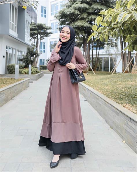 Ootd outer batik hijab bernuansa pink ini recommended untuk kamu jadikan referensi. 50+ Style OOTD Hijab Rok Casual, Simple, Kekinian, dan Remaja