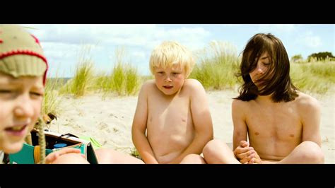 Watch Nackte Mädchen Am FKK Strand Nicht Scheuen Ihre Körper In Alle