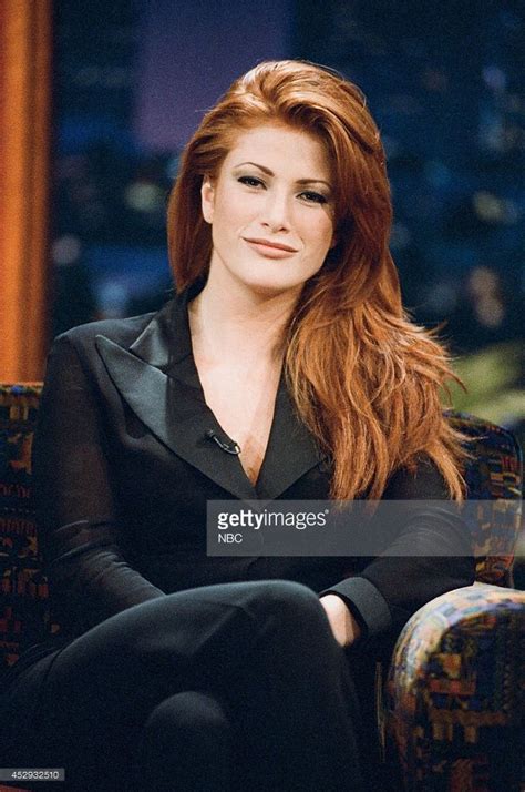 Angie Everhart Photo 65 Of 81 Pics Wallpaper Photo 1252184 Theplace2