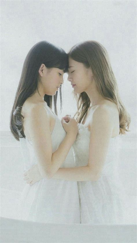 Ngz46 Oozono Momoko 大園桃子 And Shiraishi Mai 白石麻衣 まいやん 乃木坂46 Cute Lesbian Couples Lesbian Love