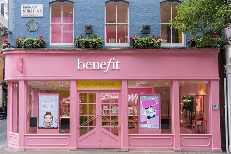 Benefit Cosmetics Is Offering Free Limited Edition Professional Headshots In Honour Of