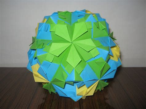 Origami Maniacs Origami Petal Globe By Tomoko Fuse
