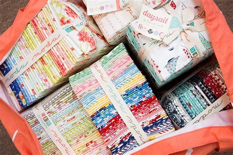 Prohlédněte si akční nabídky zařízení barney's cottage. Fat Quarter Shop's Jolly Jabber: Fall Quilt Market 2014 ...