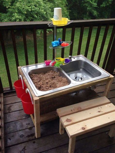 Diy Water And Sand Table Thrift Store Sink Leftover Pallet Parts