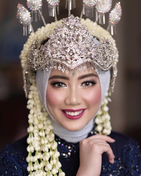 Check spelling or type a new query. wedding makeup look siger sunda for @annastyahzn with no ...