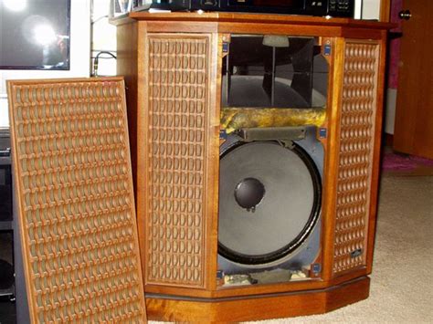 Pin By Sandtay On Speakers Altec Vintage Speakers Altec Lansing