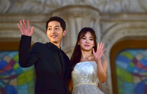 Song Joong Ki Song Hye Kyo Voted As Best K Drama Couple Ibtimes India