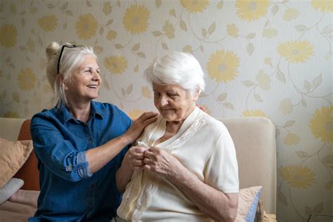 Benefits Of In Home Caregivers For Seniors With Dementia