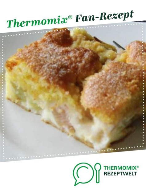 Ein bunter biskuitkuchen in drei die verschiedenen geschmacksrichtungen, die in dem kuchen miteinander kombiniert sind, passen. Rhabarberkuchen mit Puddingcreme | Rezept | Rezepte ...