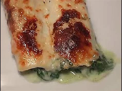 Es una receta simple pero muy sabrosa, además, esta versión es más ligera. Cómo cocinar canelones rellenos de espinacas - YouTube
