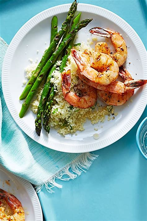 Return the shrimp to the pan, then add soy sauce. 21 Easy Shrimp Dinner Recipes - What to Make With Shrimp