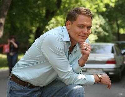 В 2007 году на первом канале стартовал сериал «татьянин день», сразу ставший мега популярным у зрителей, особенно у женской аудитории. Артем Артемьев: биография, фильмы, личная жизнь