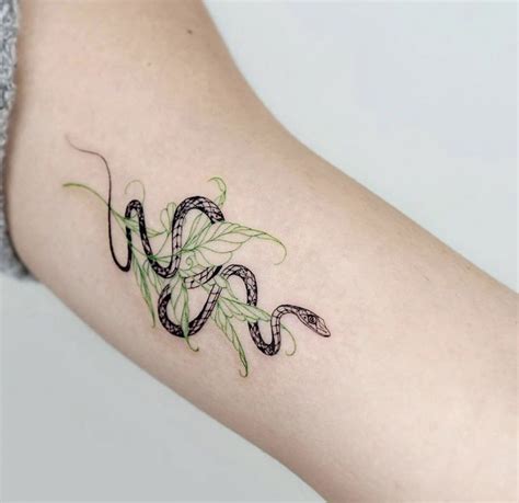 Maybe you would like to learn more about one of these? Ghim của Zee Tattoo trên Hebi (Có hình ảnh)