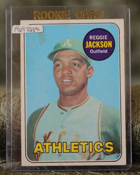 1969 topps decals inserts #19 reggie jackson. 1969 Topps Reggie Jackson Rookie Card #260