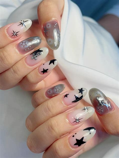 😜 ️Y2k nail ทำเล็บแบบ y2k y2ใจ💖 | แกลเลอรีที่โพสต์โดย yepmama🍋 | Lemon8