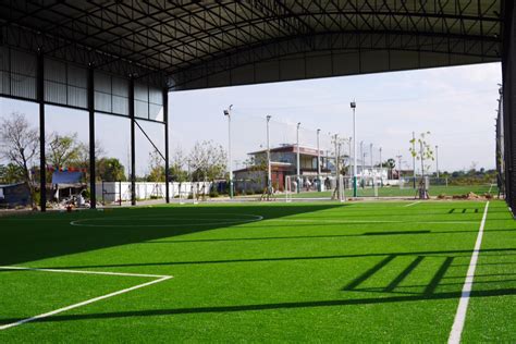 สนามฟุตบอลหญ้าเทียม kaizen football club เราคือผู้เชี่ยวชาญงานออกแบบสนามกีฬาด้วย