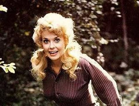 Beverly Hillbillies Star Donna Douglas Is Dead At R I P Elly May