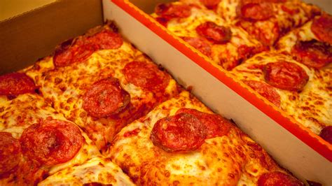 little caesars deep dish pizza what to know before ordering