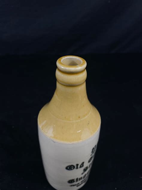 Vintage Ye Old Country Stone Ginger Beer Bottle Felix Distributors