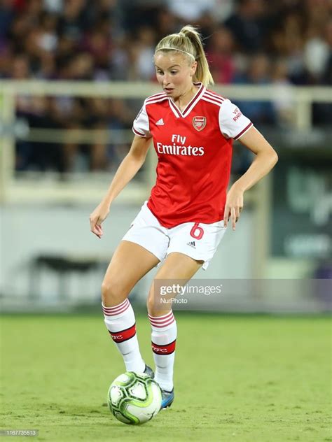 News Photo Leah Williamson Of Arsenal During The Uefa Girl Football Player Arsenal