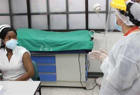 Noticias destacadas de vacunacion covid19 colombia. Vacunación contra covid en Colombia: residentes no están ...