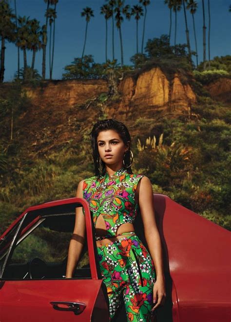Hot Fashion Style Selena Gomez On Voque Magazine Stylendesigns