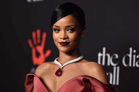 Rihannas 10 Biggest Billboard Hot 100 Hits Billboard Billboard