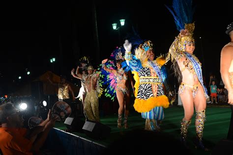 【イベント】リオのカーニバル、現役サンバチャンピオンがサプライズ出演 花火打ち上げ前にダンスを披露 熱海ネット新聞