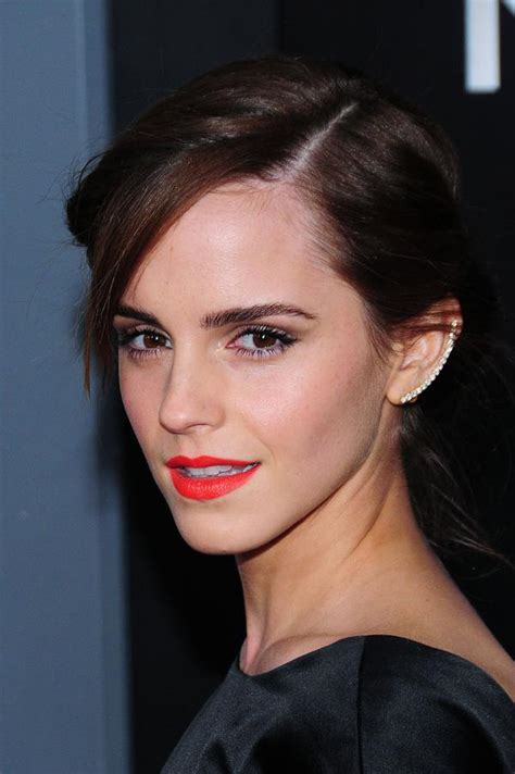 You Have To See Emma Watsons Amazing Ear Cuff From The Noah Premiere