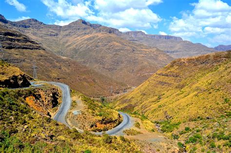 Known as the kingdom in the sky because of its lofty altitude — it has the highest lowest point of any country in the world (1400m) and is the only country to be entirely above 1000m! Exploring the Kingdom of Lesotho | Up and Away