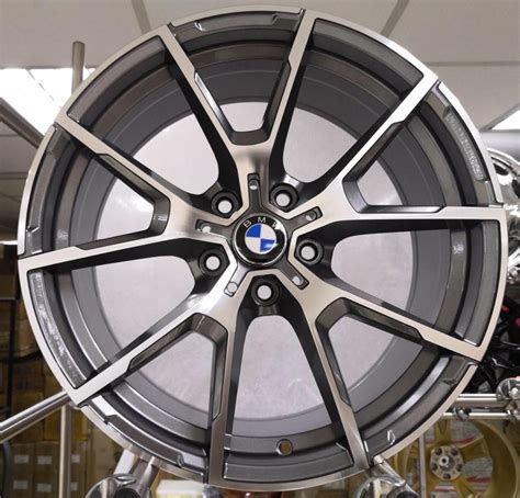 How do you remove and replace a car tire on a rim? **2019 BMW New Rim Model Release!** 18" Sport Rim and Tyre ...
