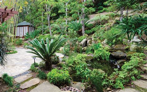 It is very common for a japanese garden design to be surrounded by walls. Japanese Garden Design 101 - San Diego Home/Garden Lifestyles